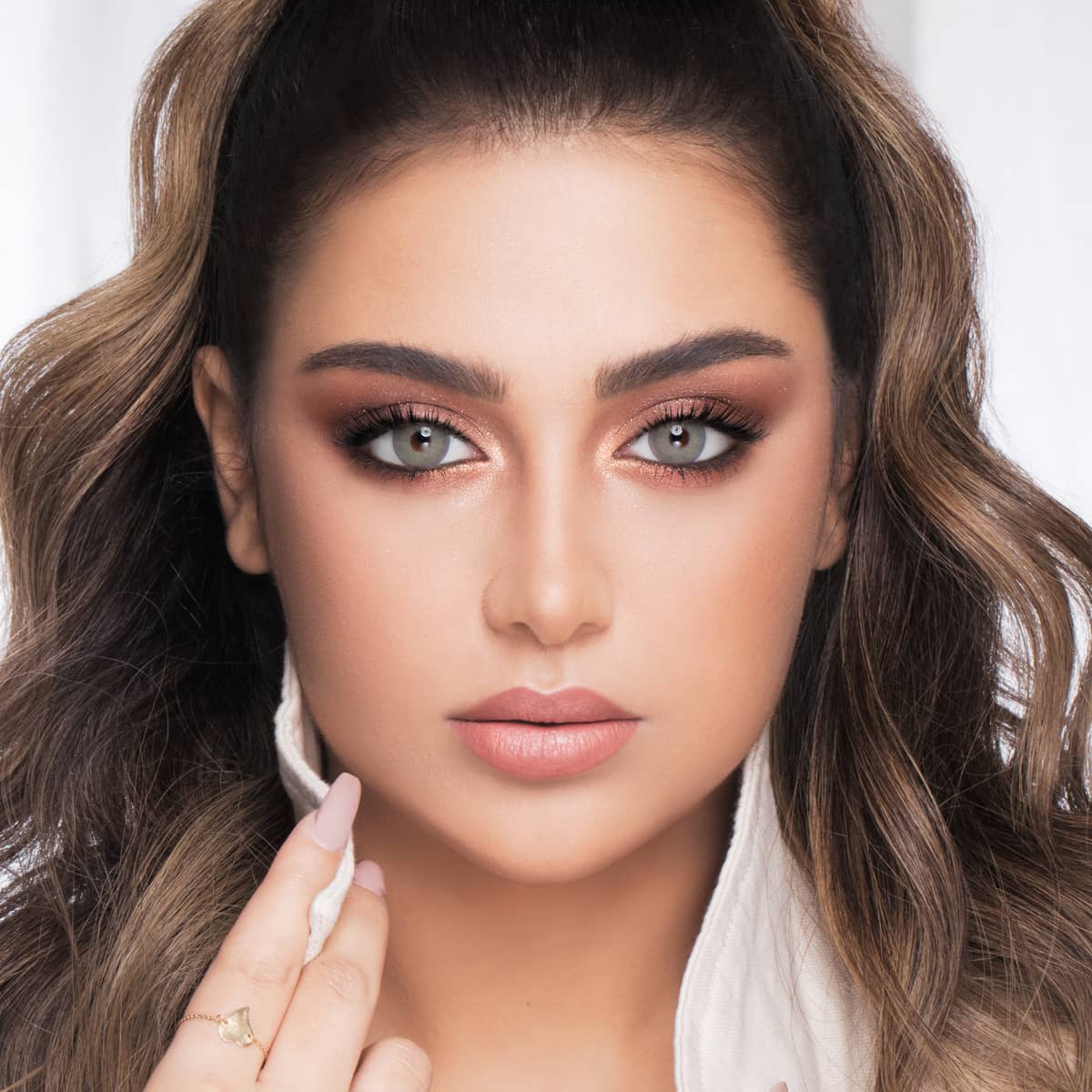 Luminous Dazzling Green